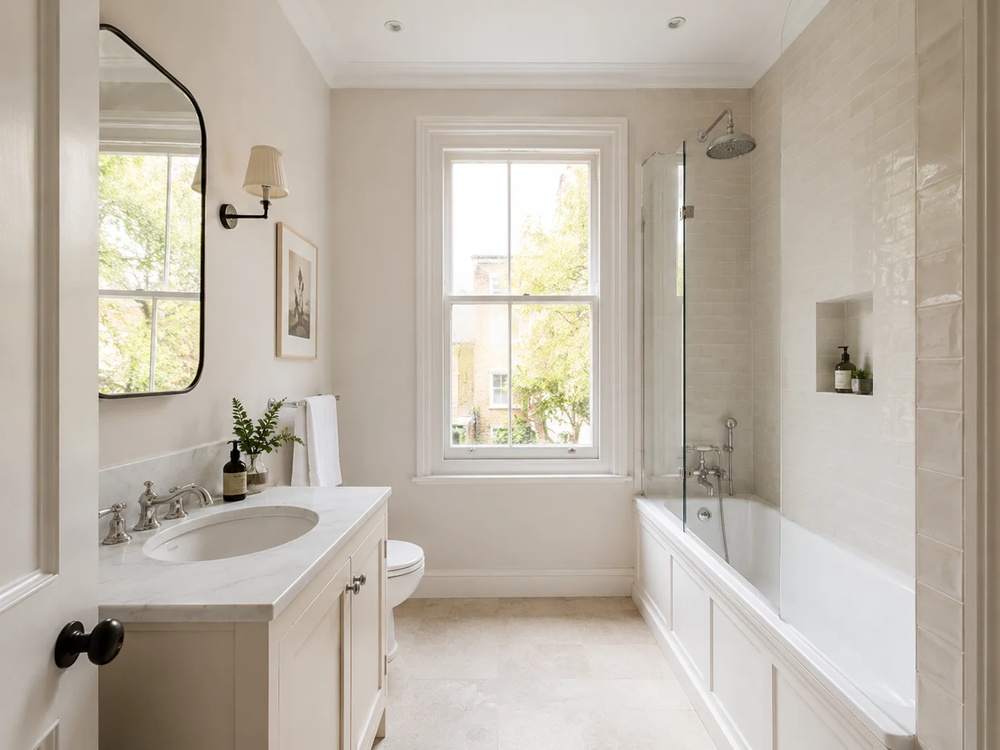 Family bathroom with sash window